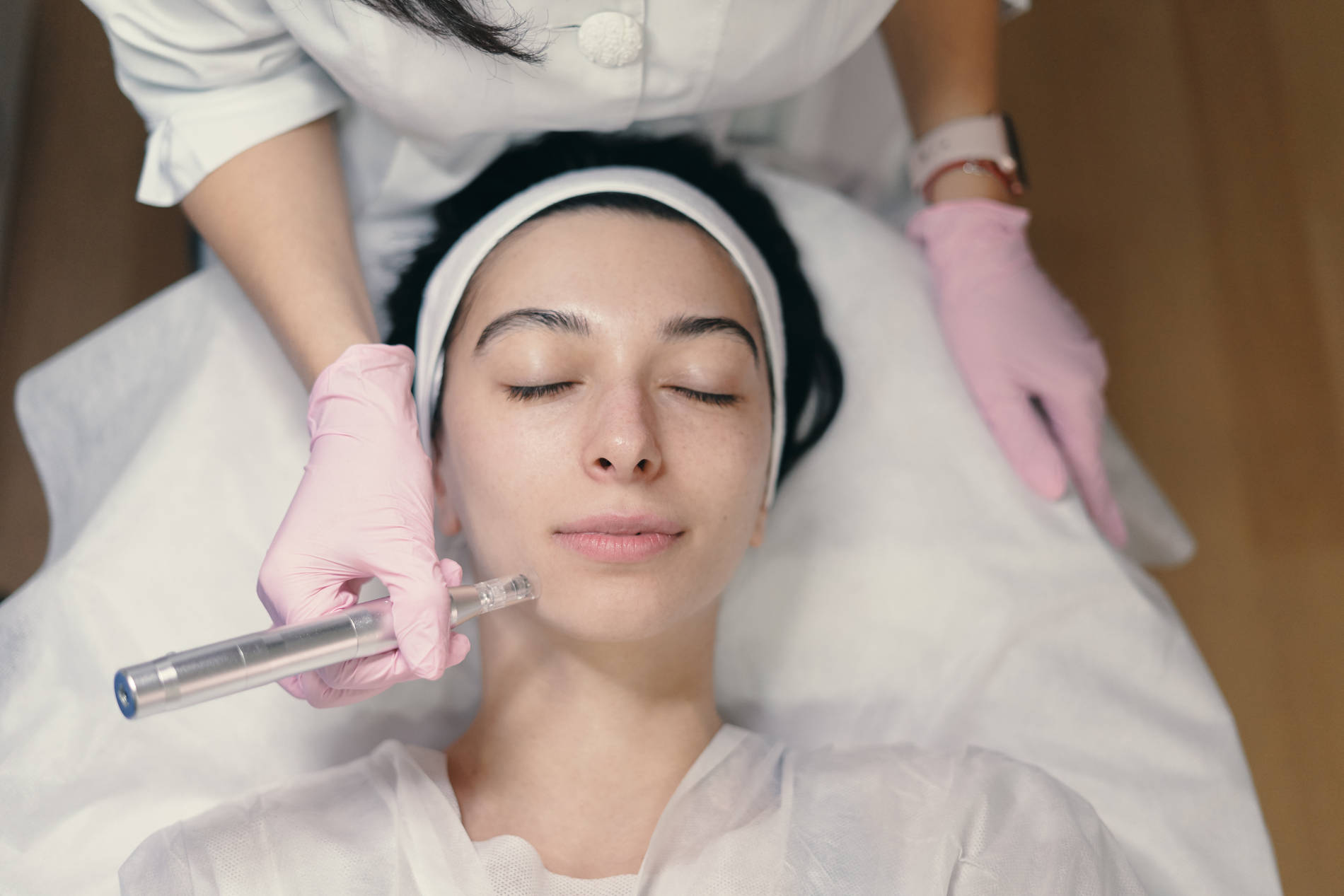 Facials, Corrective Treatments & Products that correct and help control spots, skin discolouration, depigmentation and melasma, hyperpigmentation and hypopigmentation concerns.